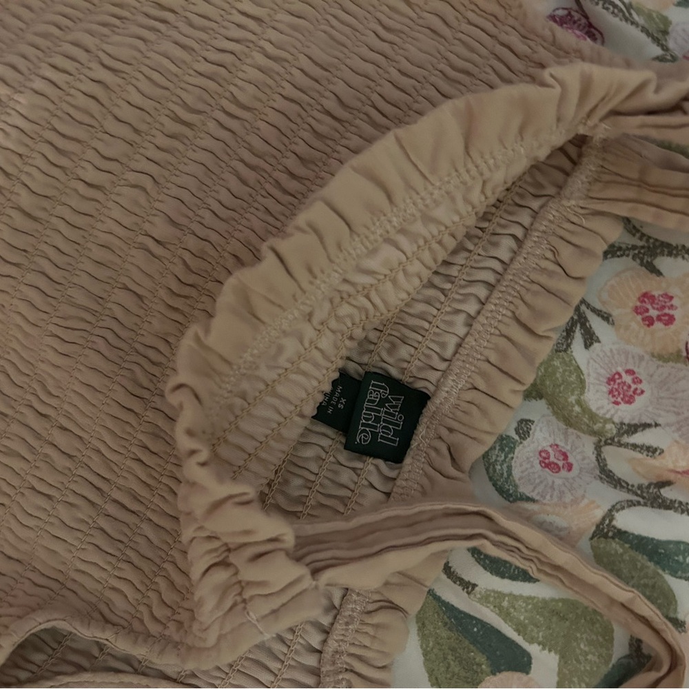 Wild Fable Beige Ruched Top - Picture 2 of 2